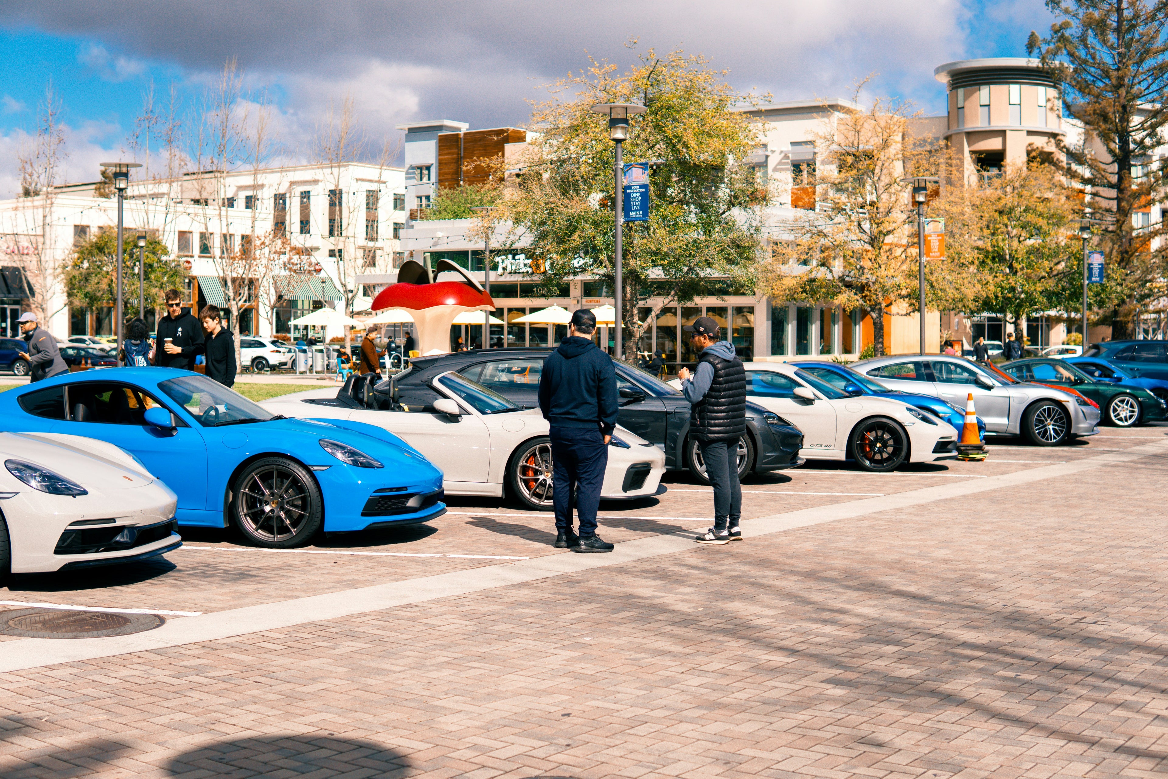 vehicules gares pour rassemblements automobiles FURYROAD